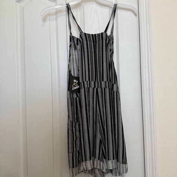 Black and White Striped Romper - Picture 5 of 7